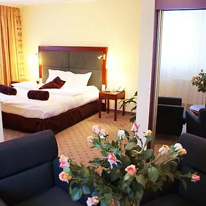 Wilga By Katowice Airport Hotell